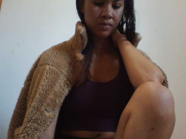 YoungLie69 live cam preview