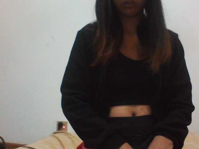 PrettyLie live cam on BongaCams