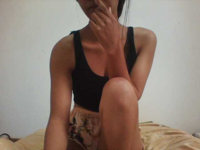PrettyLie live cam on BongaCams