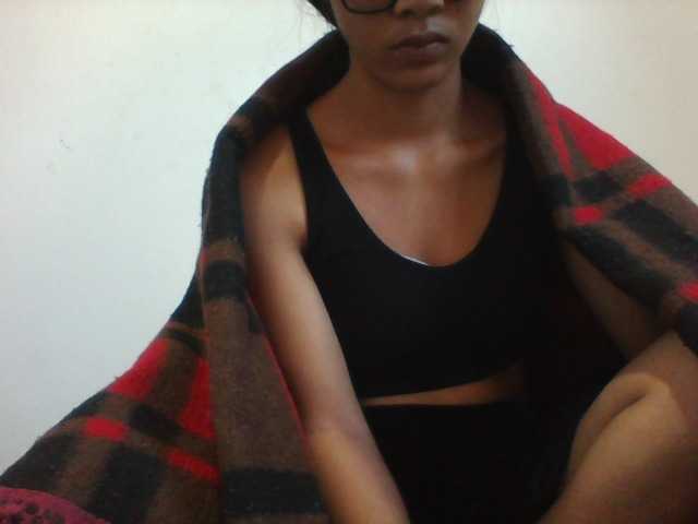 PrettyLie live cam on BongaCams