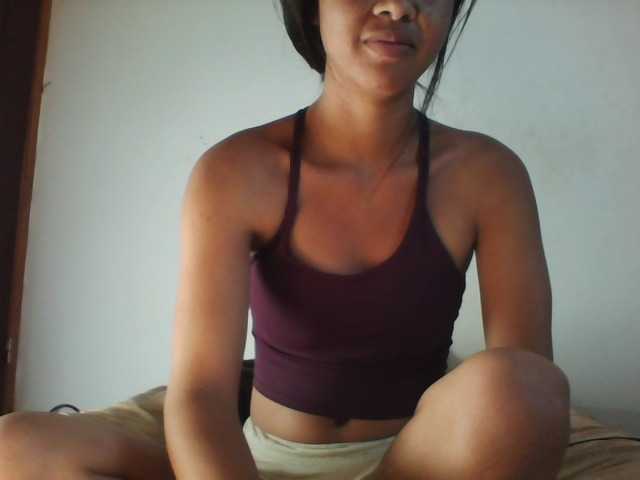 PrettyLie live cam on BongaCams