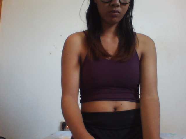PrettyLie live cam on BongaCams