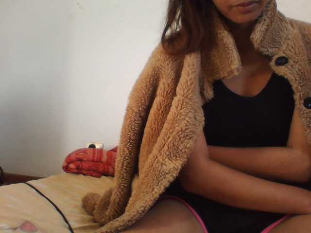PrettyLie live cam on BongaCams