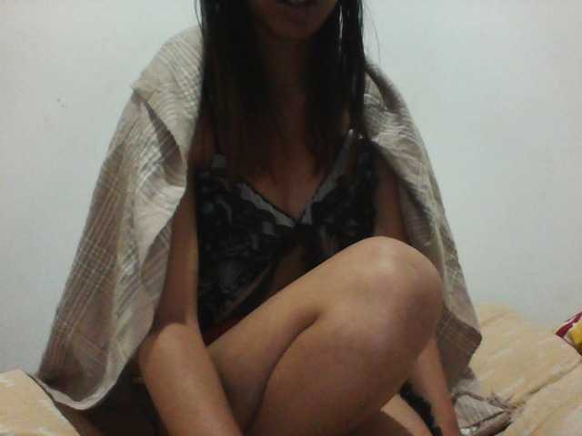 PrettyLie live cam on BongaCams