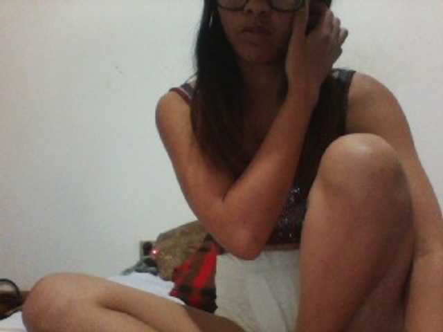 PrettyLie live webcam show