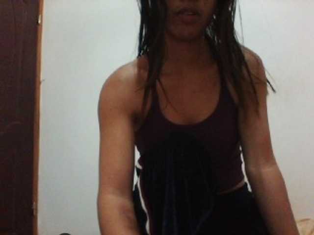 PrettyLie live cam on BongaCams