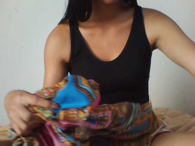 PrettyLie live cam on BongaCams