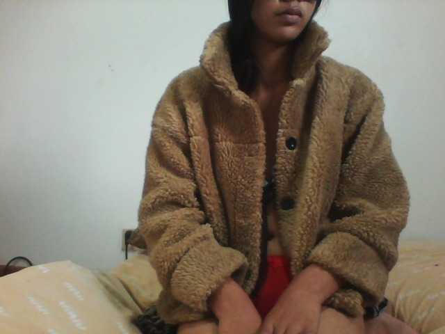 PrettyLie live cam on BongaCams
