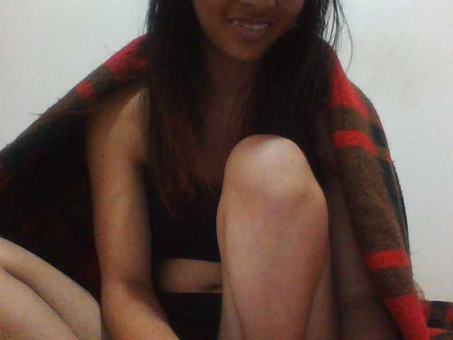 PrettyLie live cam on BongaCams