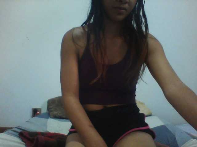 PrettyLie live cam on BongaCams