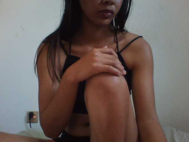 PrettyLie live cam on BongaCams