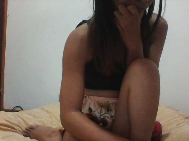 PrettyLie live cam on BongaCams