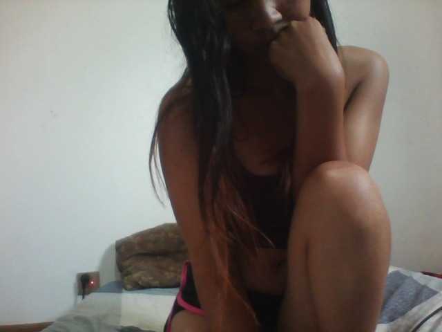 PrettyLie live cam on BongaCams