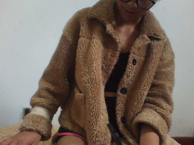 PrettyLie live cam on BongaCams
