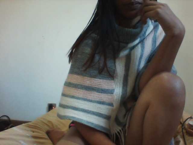 PrettyLie live cam on BongaCams