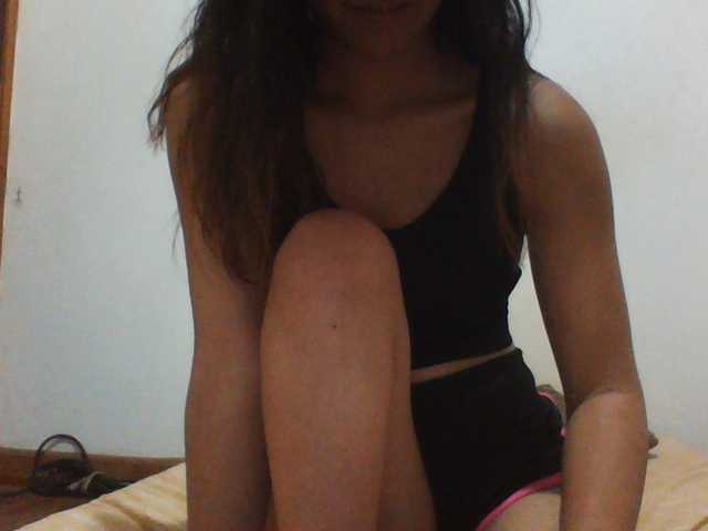 PrettyLie live cam on BongaCams