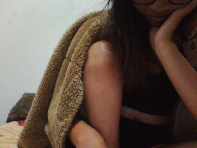 PrettyLie live cam on BongaCams
