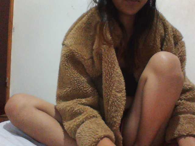 PrettyLie live cam on BongaCams
