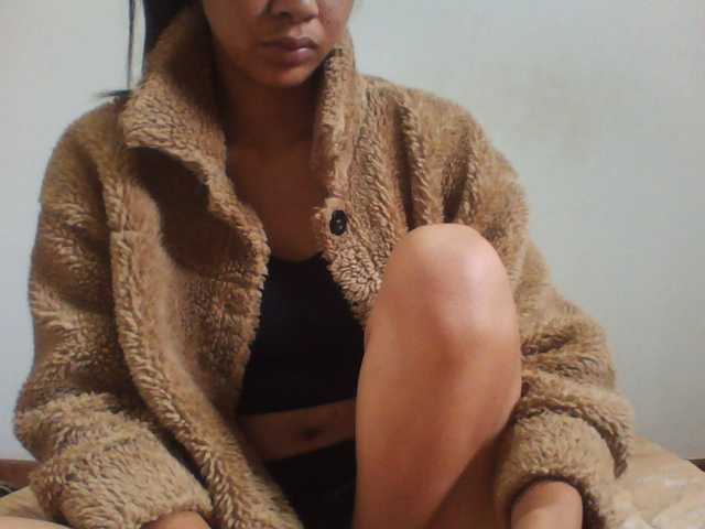PrettyLie live cam on BongaCams