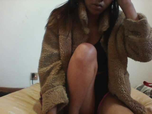 PrettyLie live cam on BongaCams