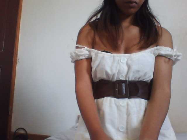 PrettyLie live webcam show