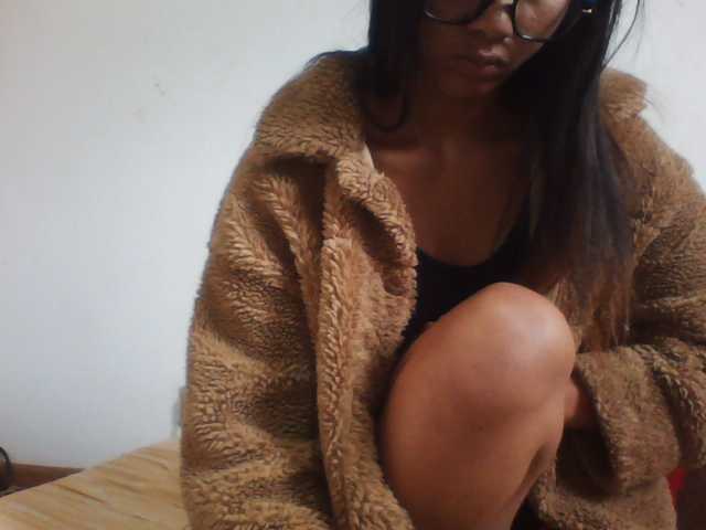 PrettyLie live cam on BongaCams