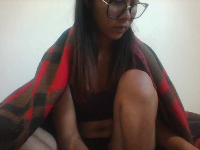 PrettyLie live cam on BongaCams