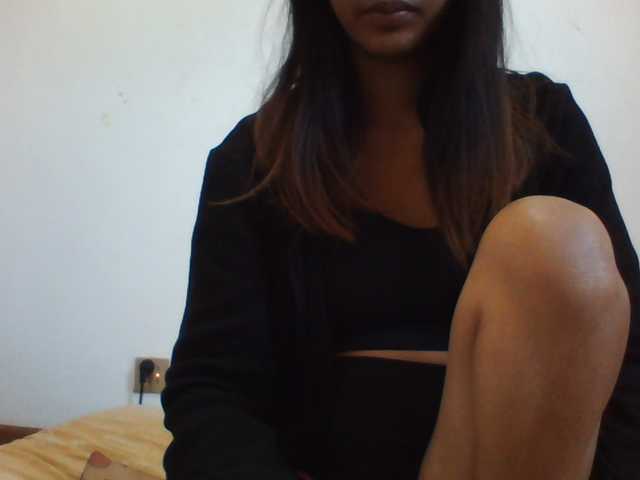 PrettyLie live cam on BongaCams