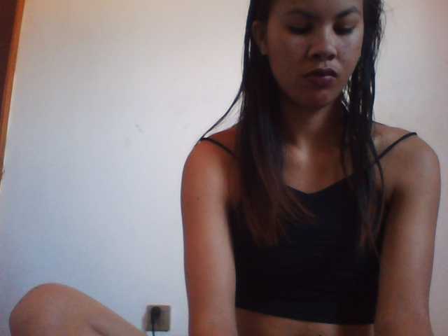PrettyLie live cam on BongaCams