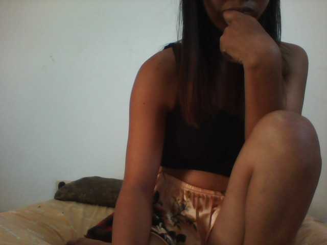PrettyLie live cam on BongaCams