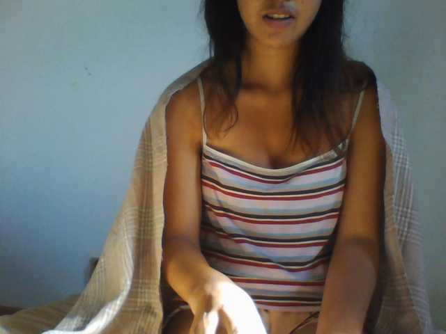 PrettyLie live cam on BongaCams
