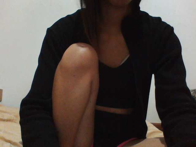 PrettyLie live cam on BongaCams