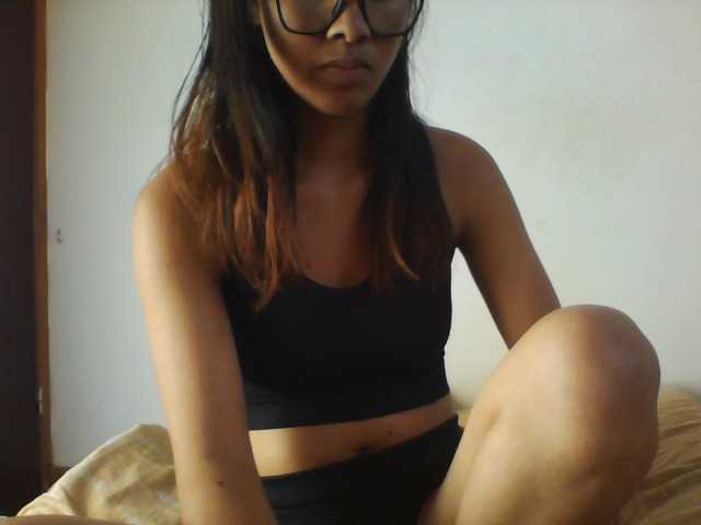 PrettyLie live cam on BongaCams