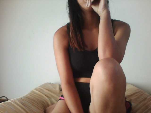 PrettyLie live cam on BongaCams