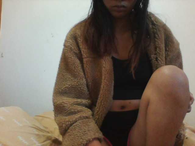 PrettyLie live cam on BongaCams