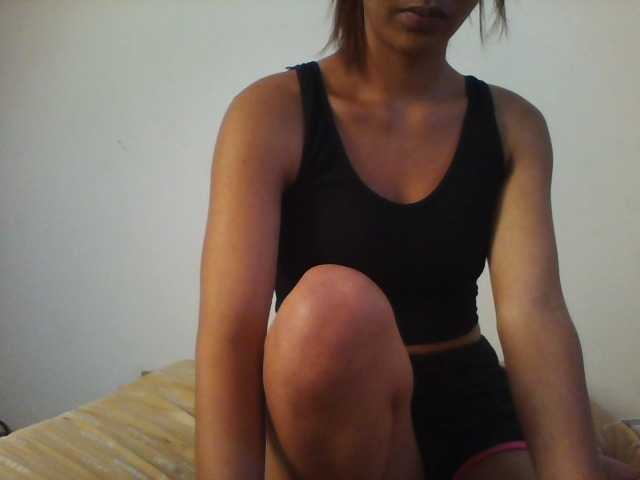 PrettyLie live cam on BongaCams