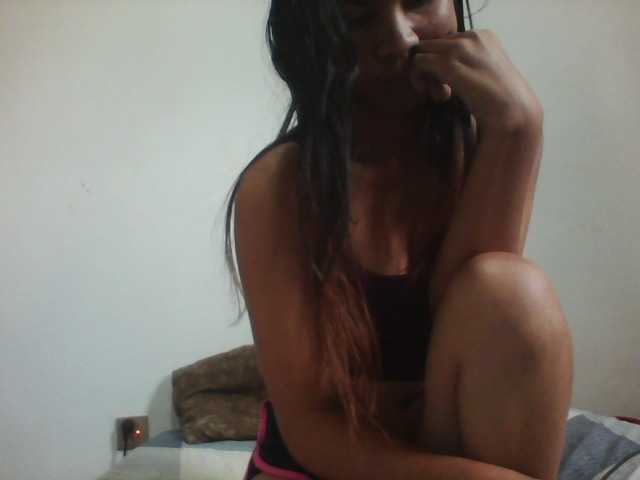 PrettyLie live cam on BongaCams