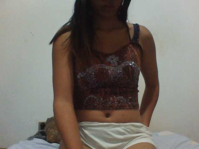 PrettyLie live webcam show