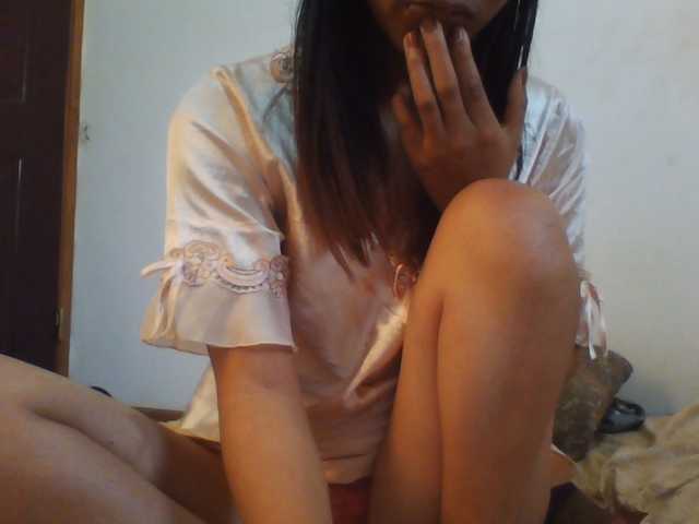 PrettyLie live cam on BongaCams
