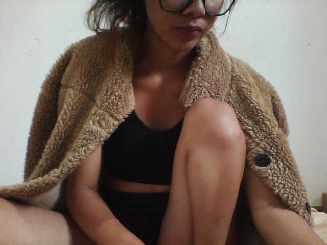 PrettyLie live cam on BongaCams