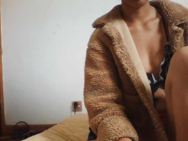 PrettyLie live cam on BongaCams