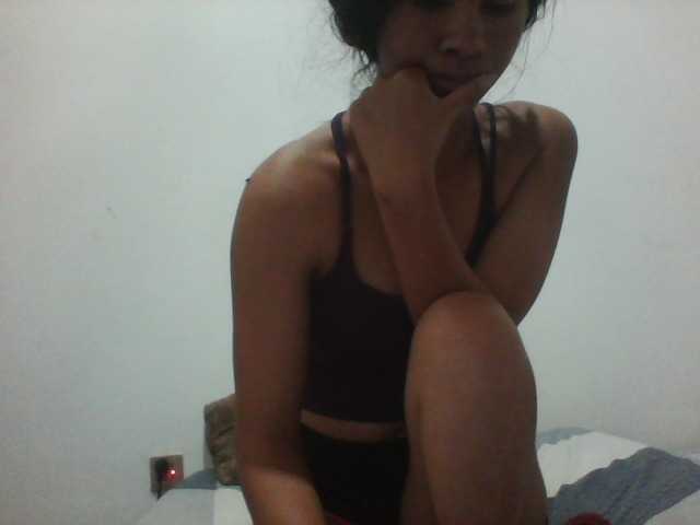 PrettyLie live cam on BongaCams