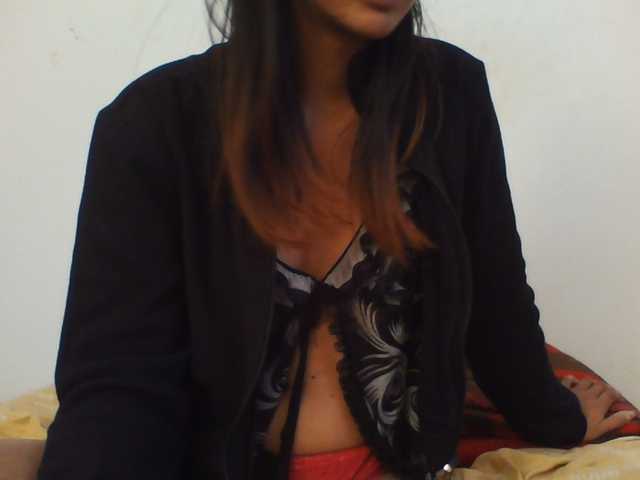 PrettyLie live cam on BongaCams