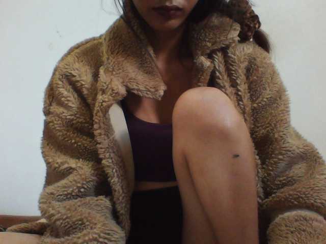 PrettyLie live cam on BongaCams