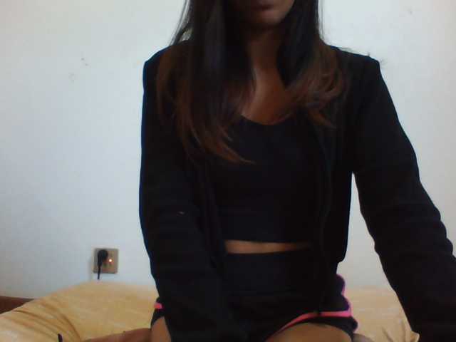 PrettyLie live cam on BongaCams