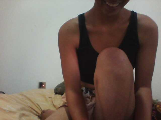 PrettyLie live cam on BongaCams