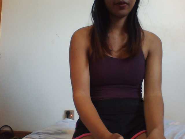 PrettyLie live cam on BongaCams