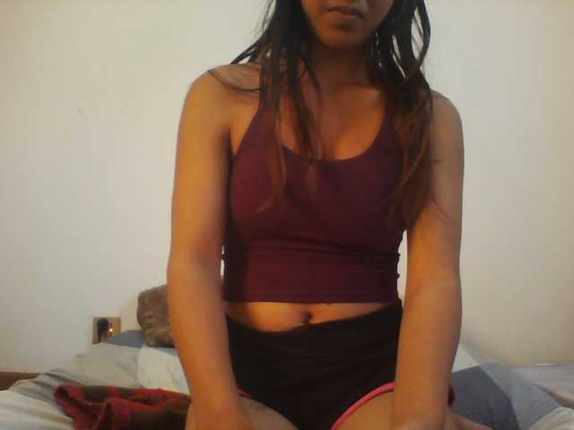 PrettyLie live cam on BongaCams