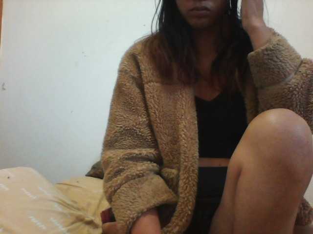 PrettyLie live cam on BongaCams