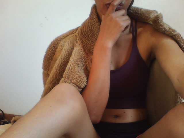 PrettyLie live cam on BongaCams